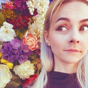 Meet your Posher, Dana